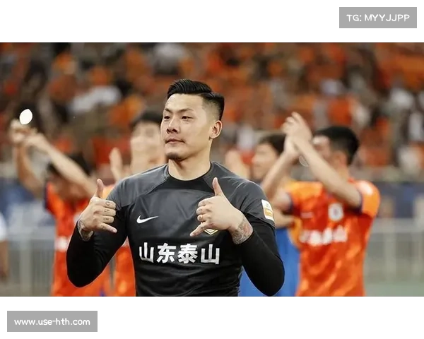 罗马尼亚国脚后腰即将加盟泰山韩鹏点赞称赞新援实力比肩斯坦丘